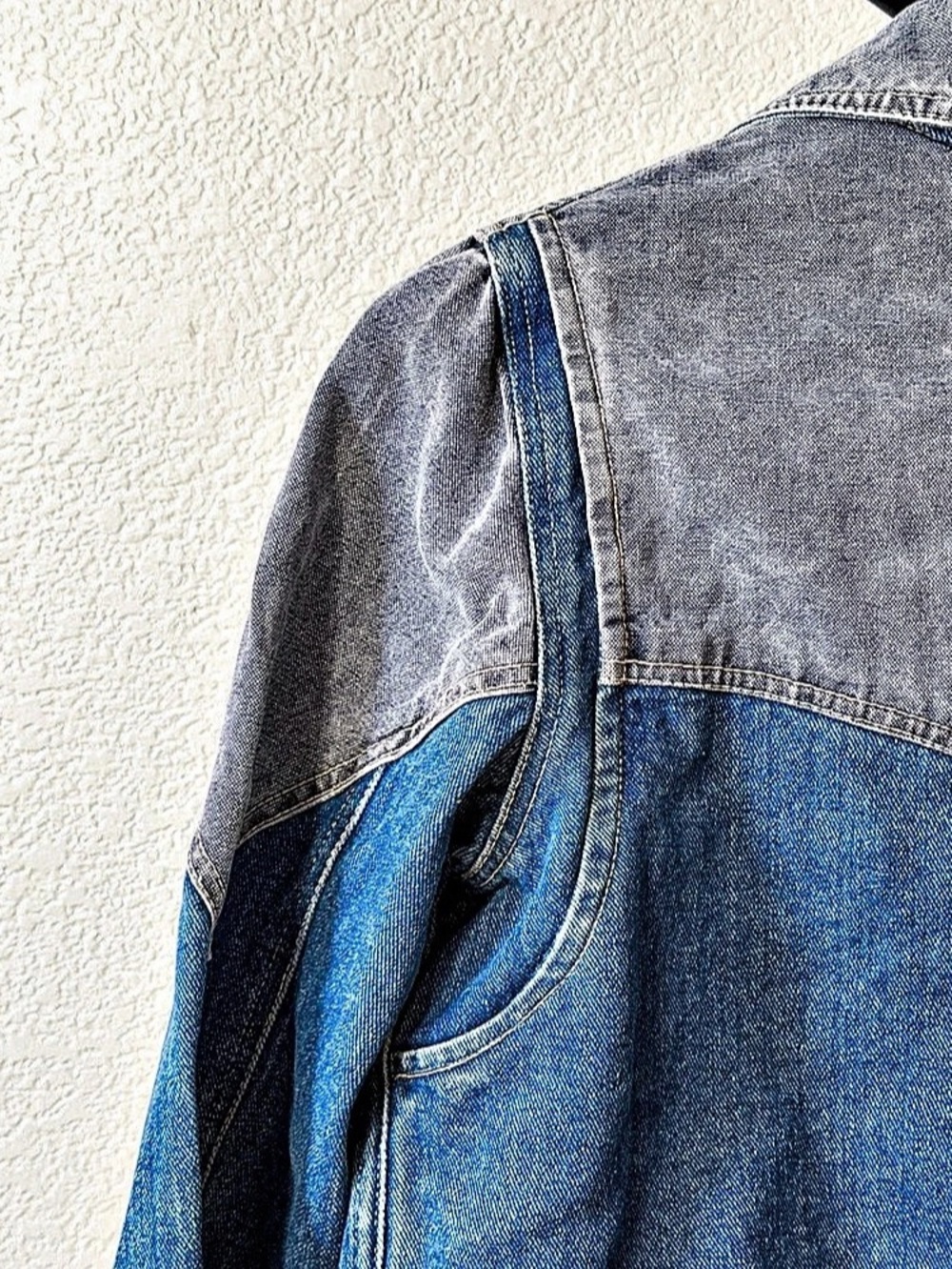 Colorblock Denim Jacket - Picture 4 of 6